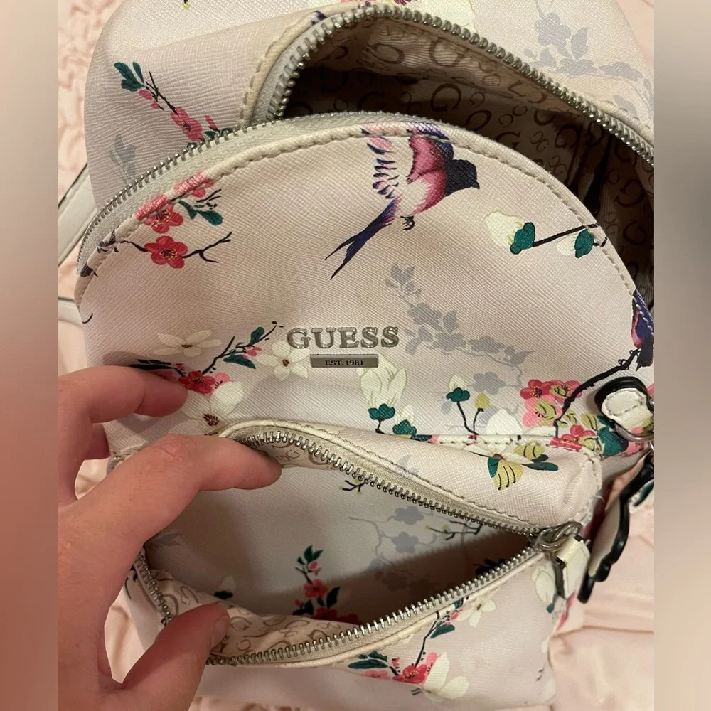 GUESS mini backpack - Picture 5 of 6